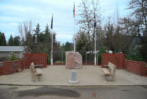 Glide Blue Star War Memorial